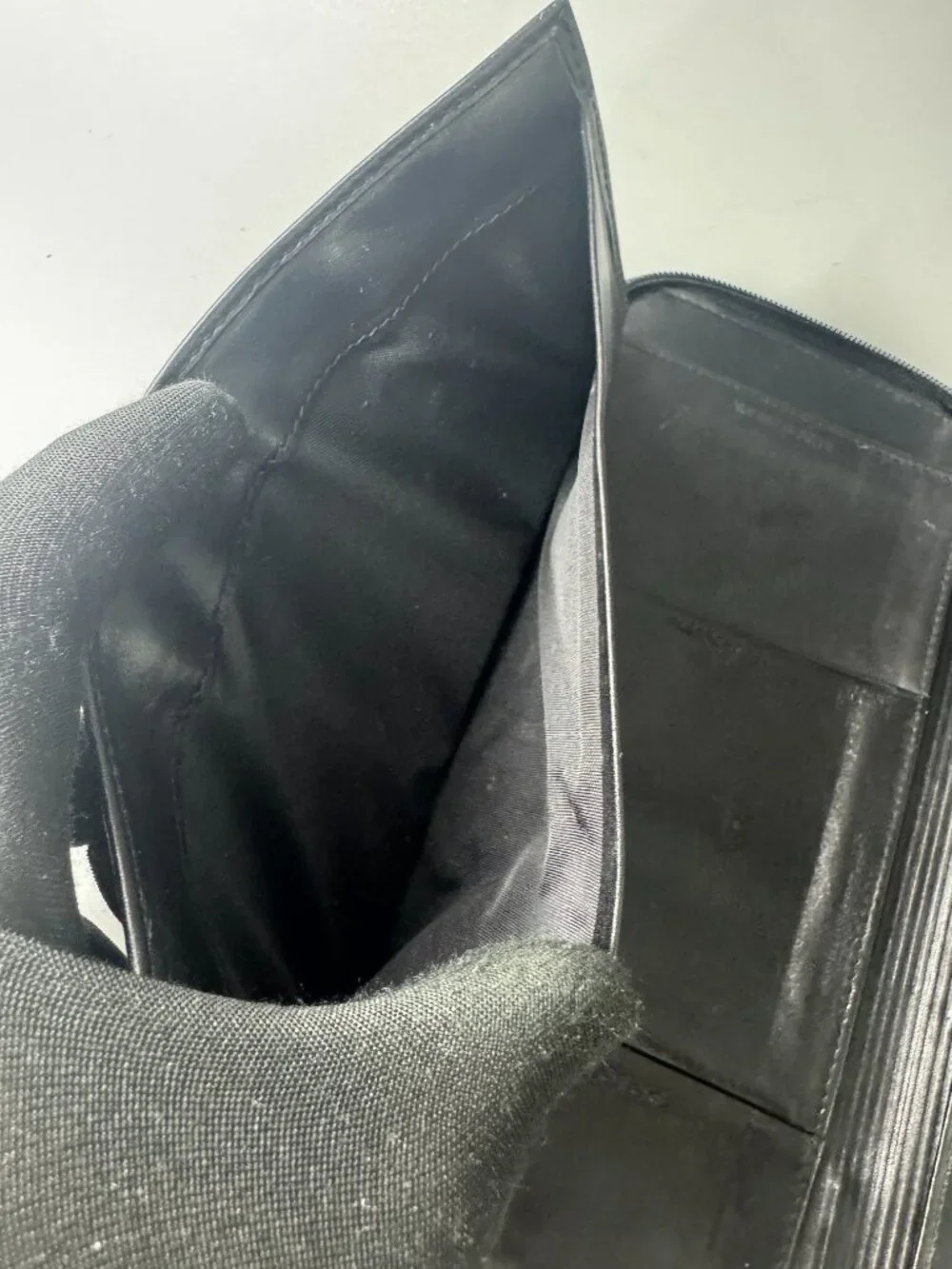 Vintage Dopp Butter Calf black leather zip-around travel organizer